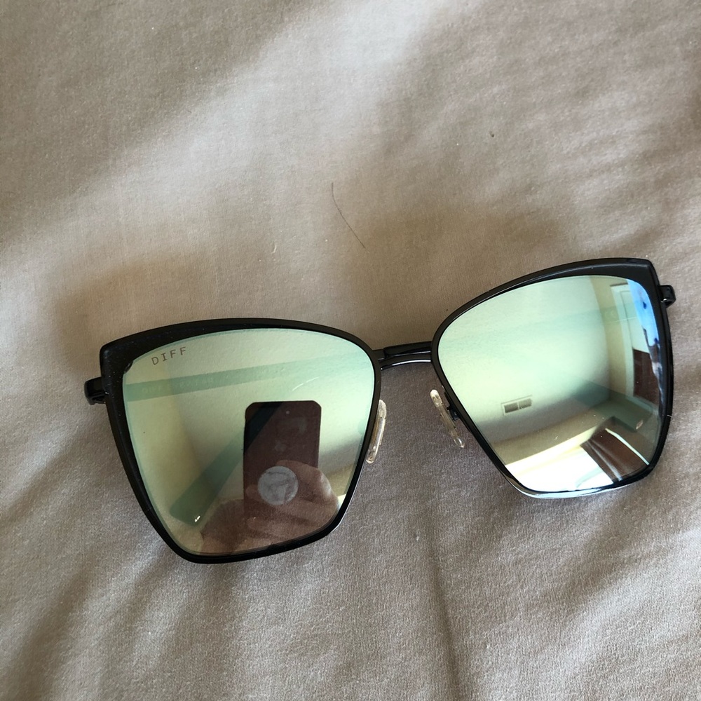 Diff Becky Sunglasses